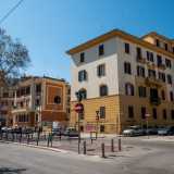 La storia del �Teodoro Massa�: un complesso costituito da tre fabbricati uniti da un cortile interno che si staglia da quasi un secolo tra viale della Repubblica e via Guido de Ruggiero